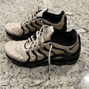Nike Air VaporMax Plus in Light Bone and Black